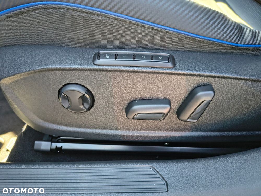 Volkswagen Golf Variant - 15