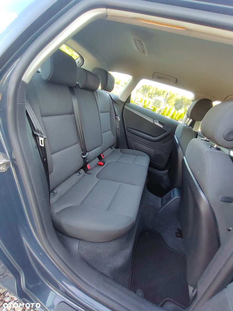 Audi A3 Sportback 1.6 Ambiente - 12