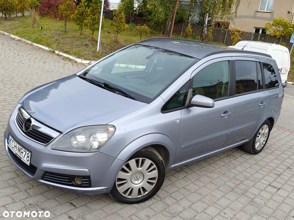 Kia Carnival V6 Executive - 22