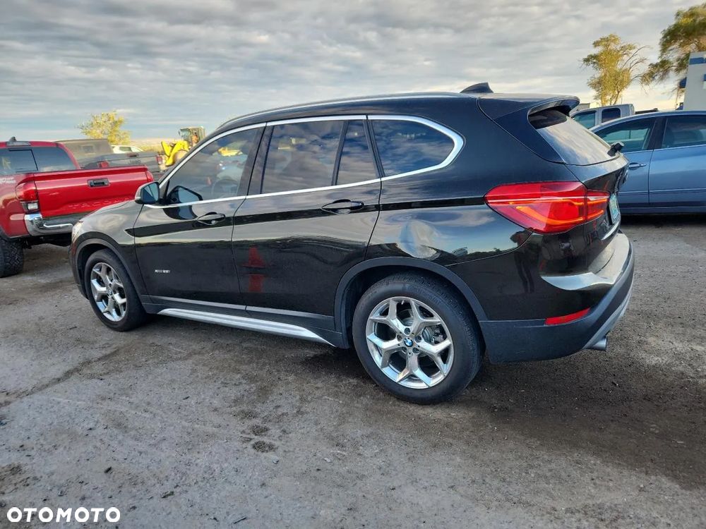 BMW X1 xDrive25i Advantage sport - 3