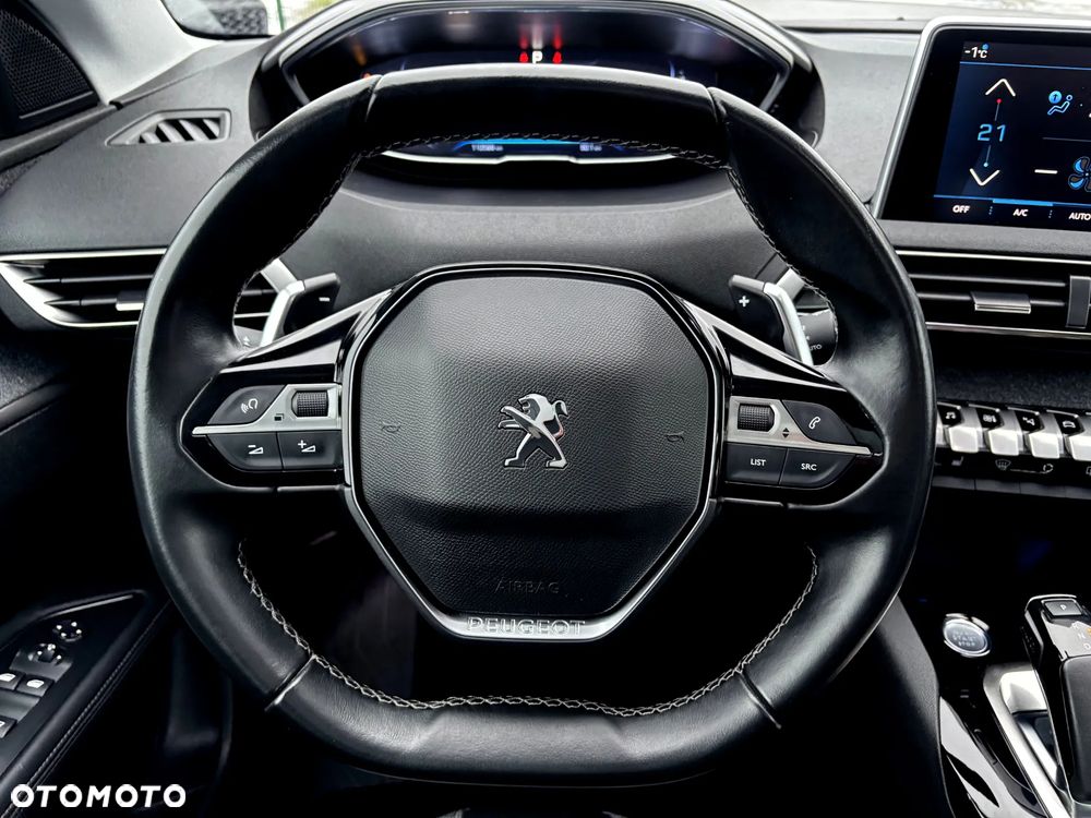 Peugeot 5008 1.6 PureTech Allure S&S EAT8 - 19