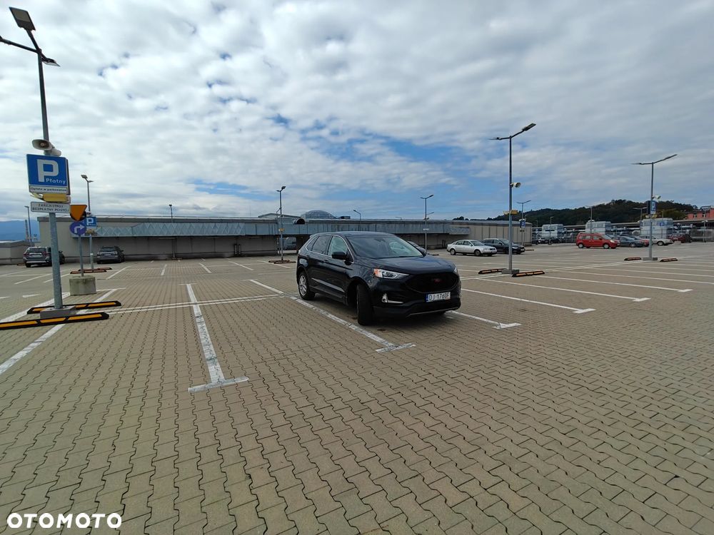 Ford Edge - 8