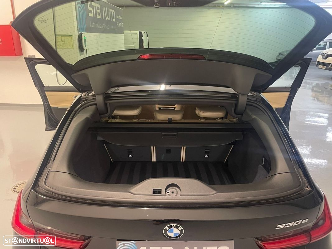 BMW 330 e Touring Pack M Auto - 23