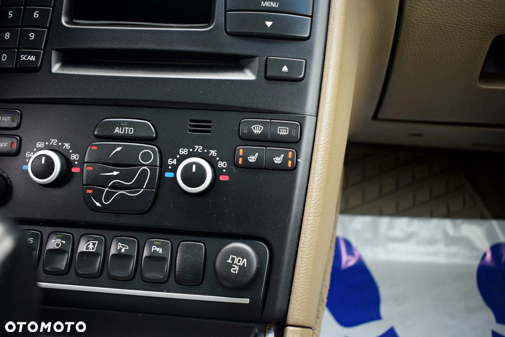 Volvo XC 90 3.2 Kinetic - 32
