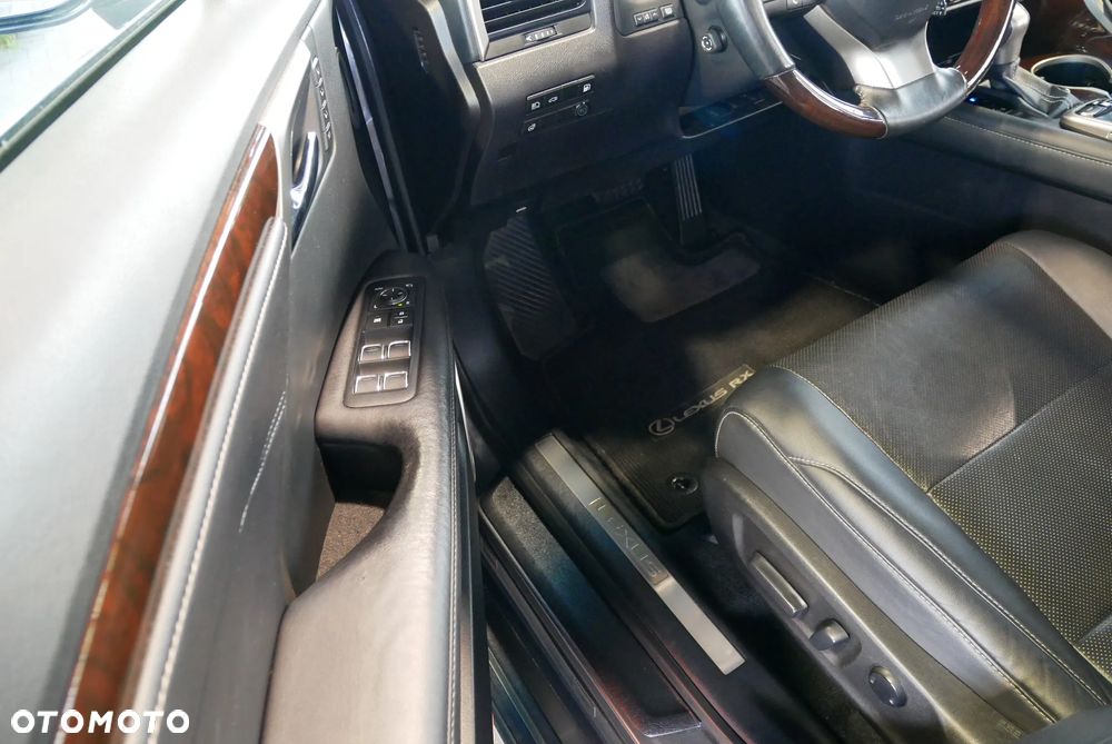 Lexus RX - 22