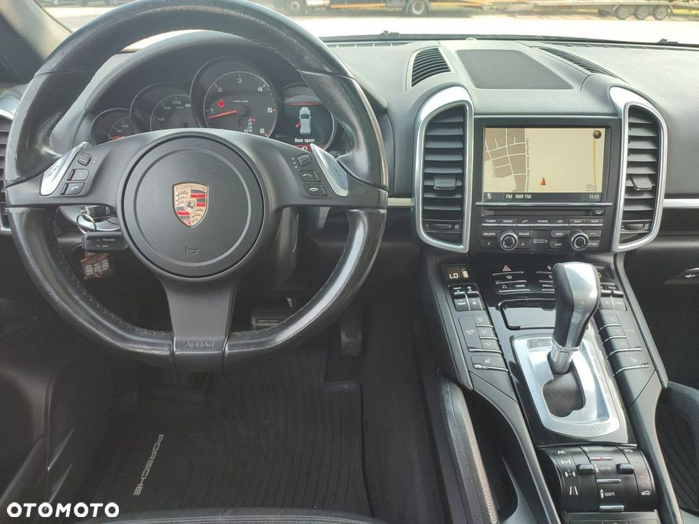 Porsche Cayenne - 6