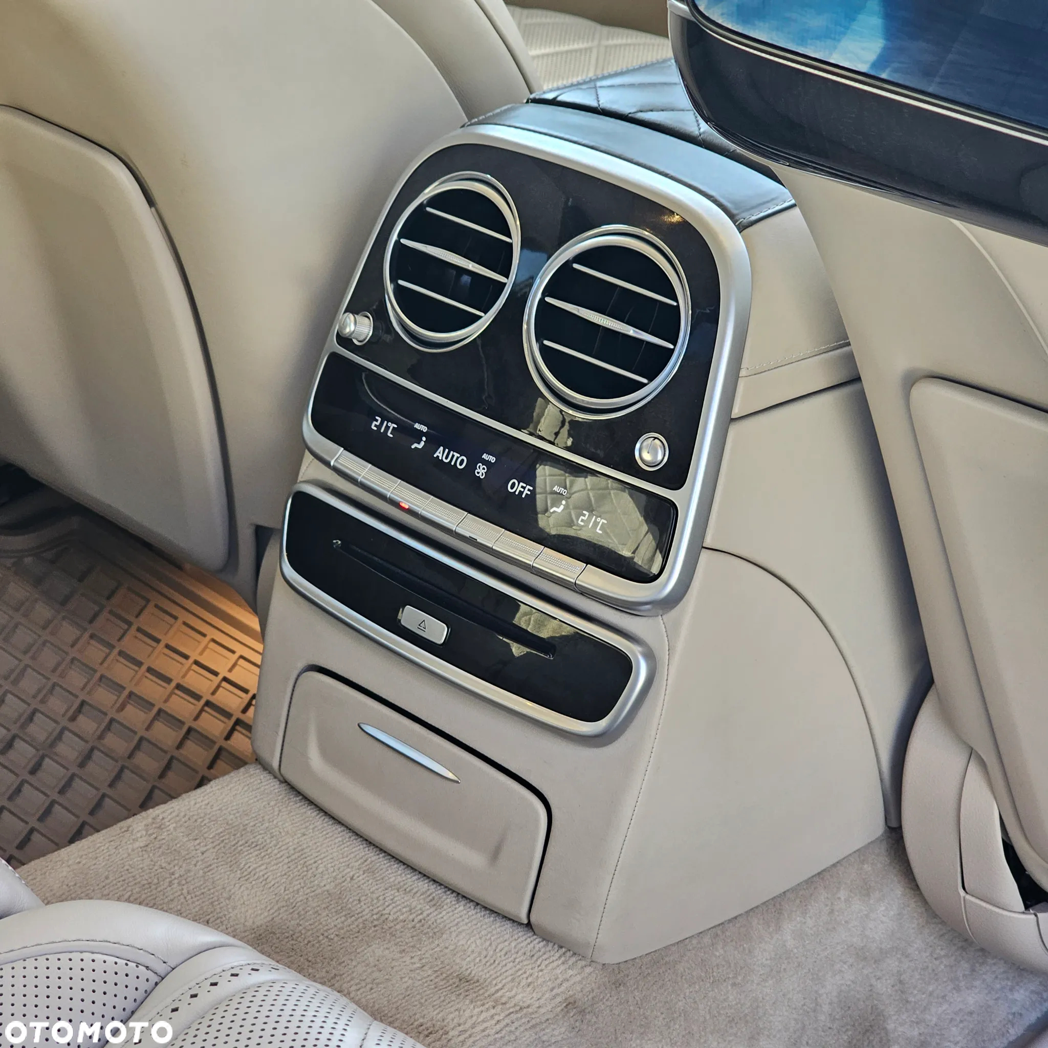 Mercedes-Benz Klasa S 560 4-Matic L 9G-TRONIC - 12