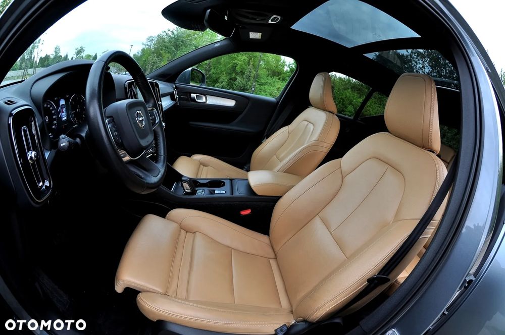 Volvo XC 40 D4 AWD Momentum Pro - 21