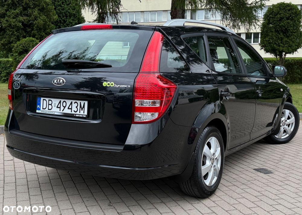 Kia Ceed 1.4 CVVT Dream-Team Edition - 3
