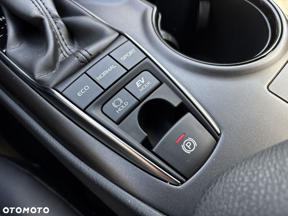 Toyota Camry 2.5 Hybrid Comfort CVT - 22