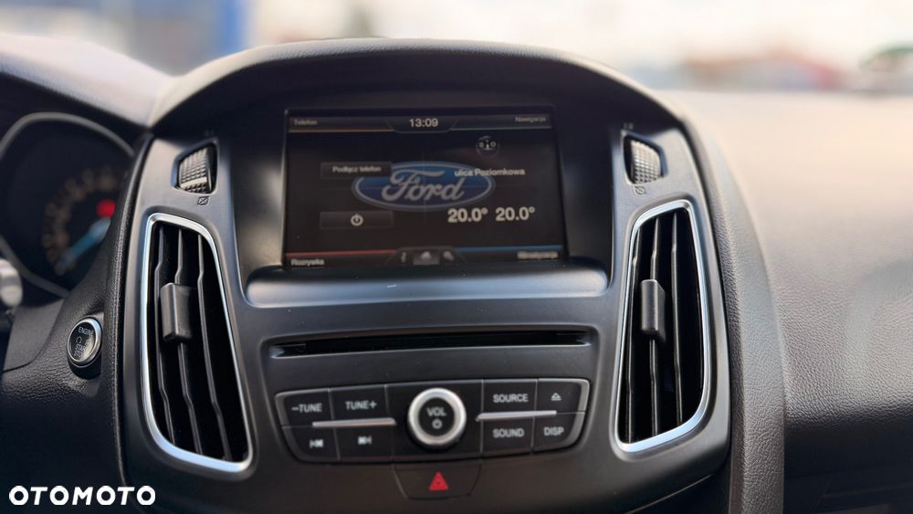 Ford Focus 1.0 EcoBoost Titanium ASS - 11