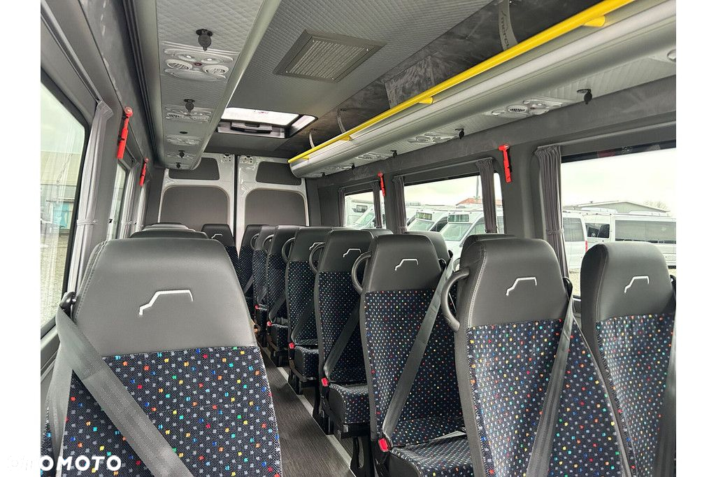 Mercedes-Benz Sprinter 517 - 17