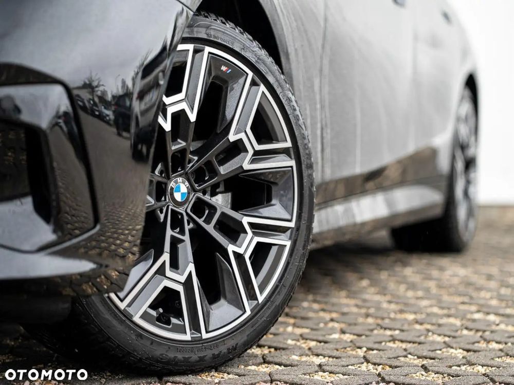 BMW Seria 5 520i mHEV M Sport - 3