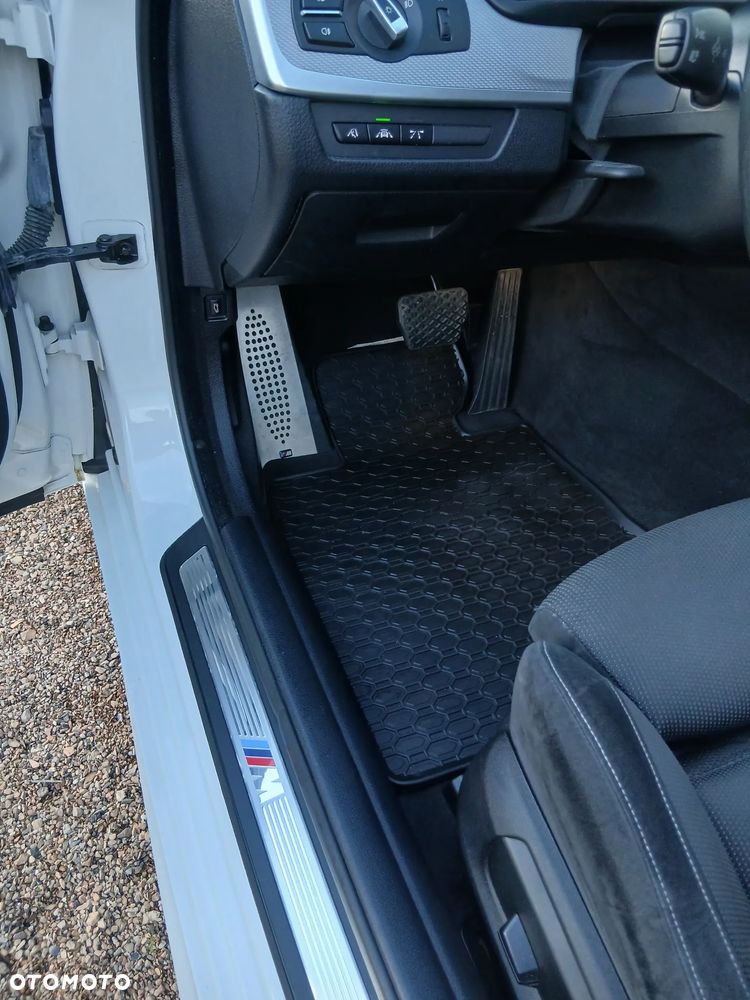BMW Seria 5 520d xDrive - 15