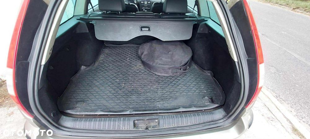 Ford Mondeo 2.0 Ghia - 13