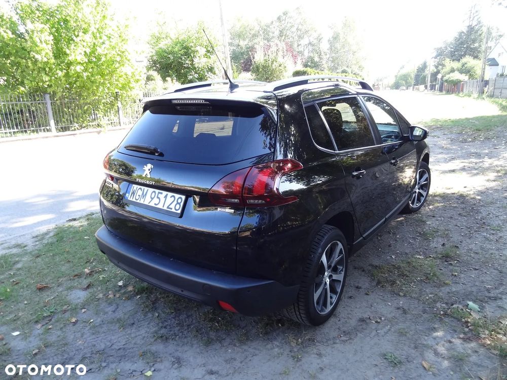 Peugeot 2008 1.2 Pure Tech Style S&S - 3