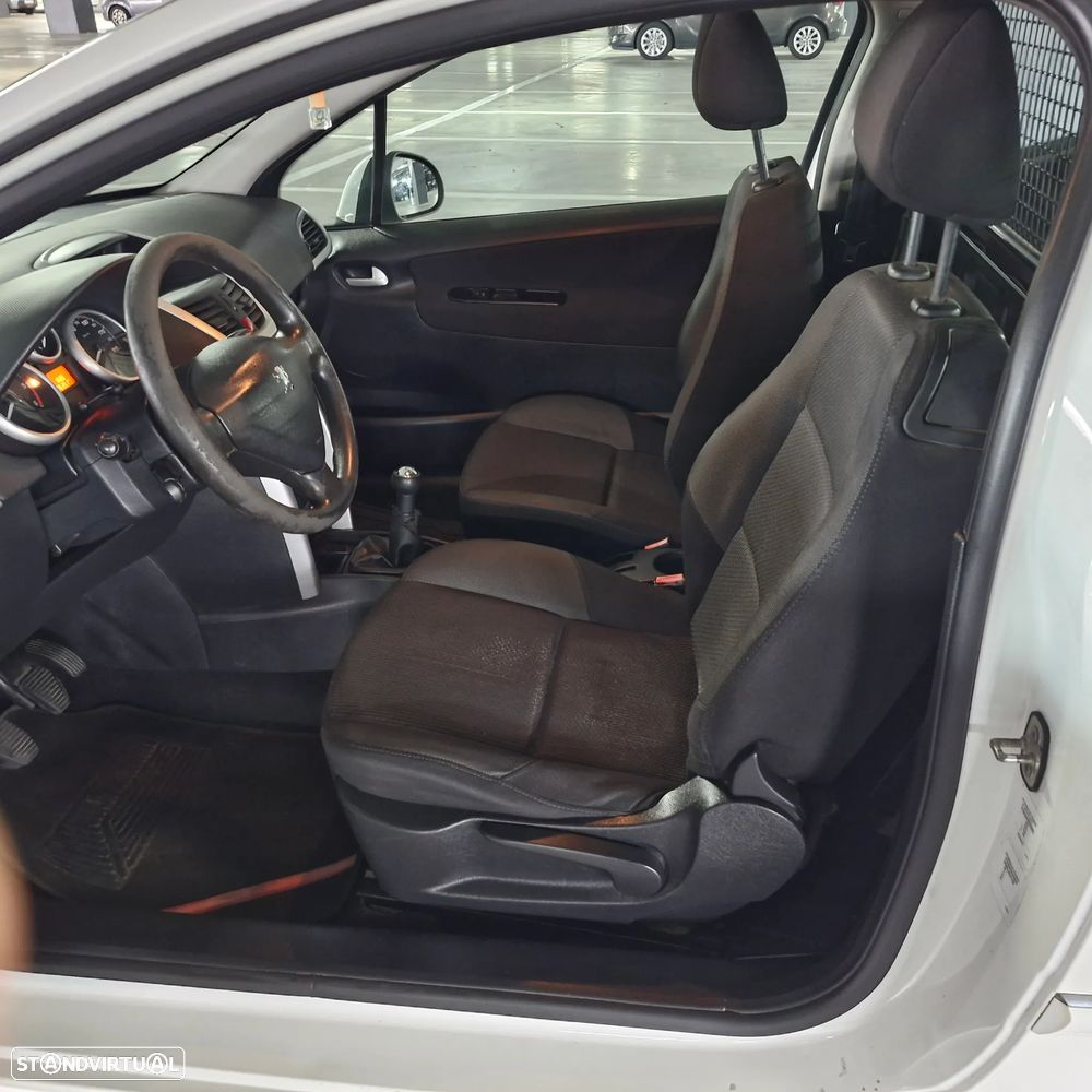 Peugeot 207 - 6