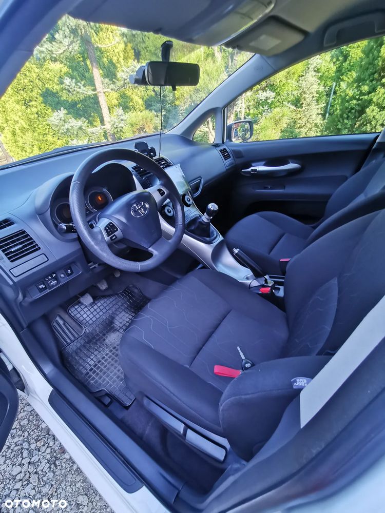 Toyota Auris 1.6 Valvematic Life - 3