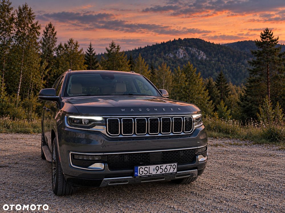 Jeep Wagoneer - 10