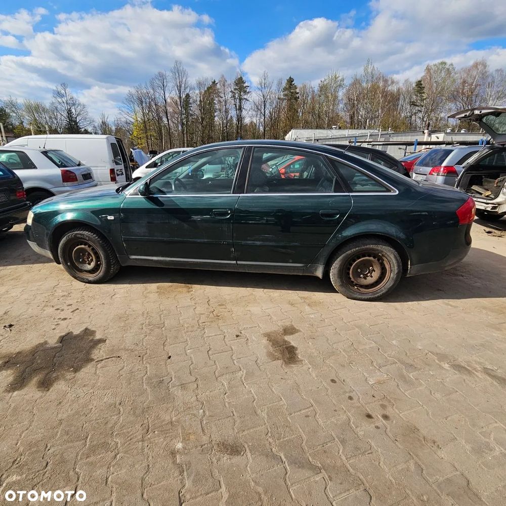 Drzwi / przód tył prawe lewe /  AUDI A6 C5 (sedan) (2000r) (kod lak: LZ6H)