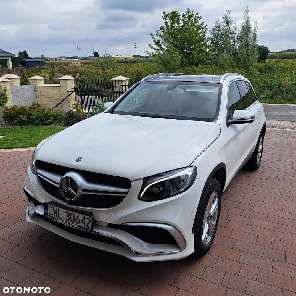 Mercedes-Benz GLC 300 4Matic 9G-TRONIC AMG Line - 1