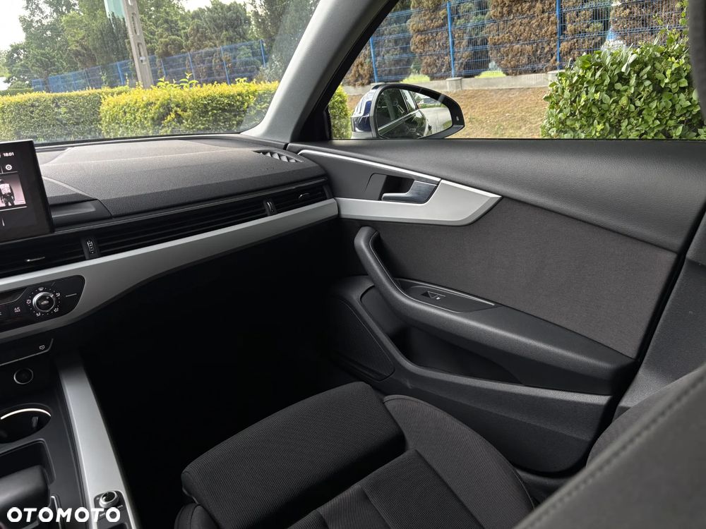 Audi A4 Avant 30 TDI S tronic advanced - 25