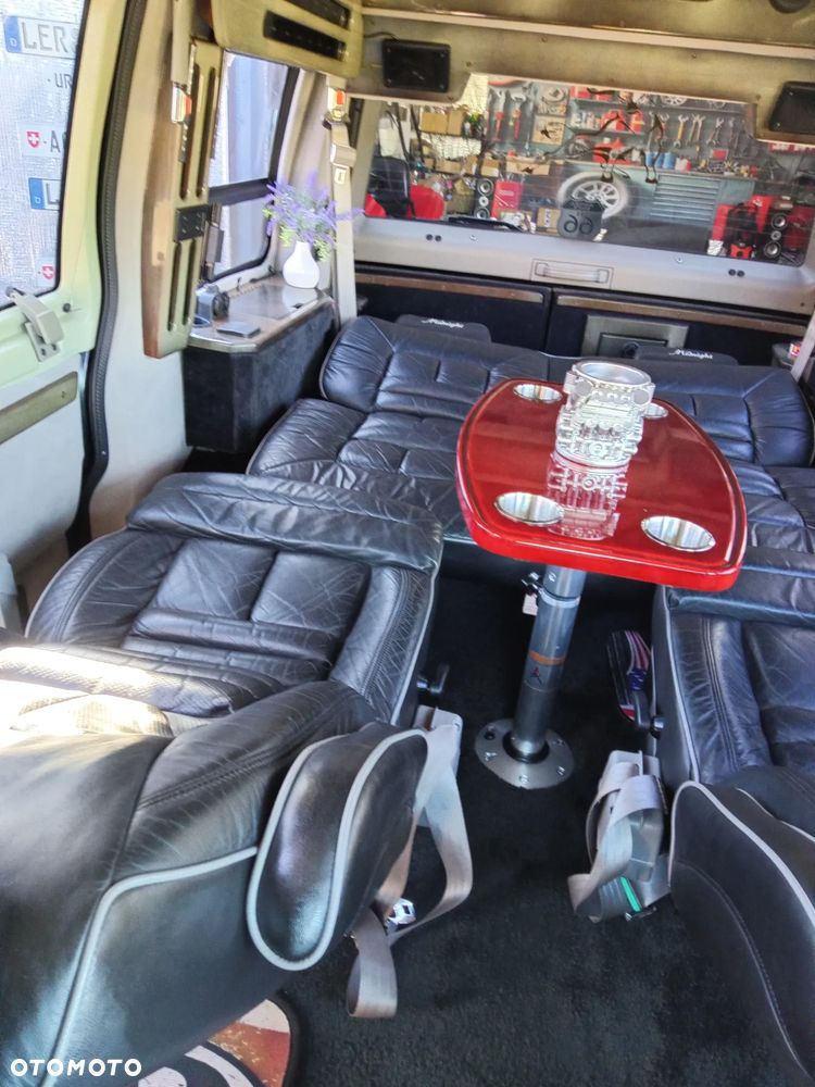 Chevrolet Astro - 28