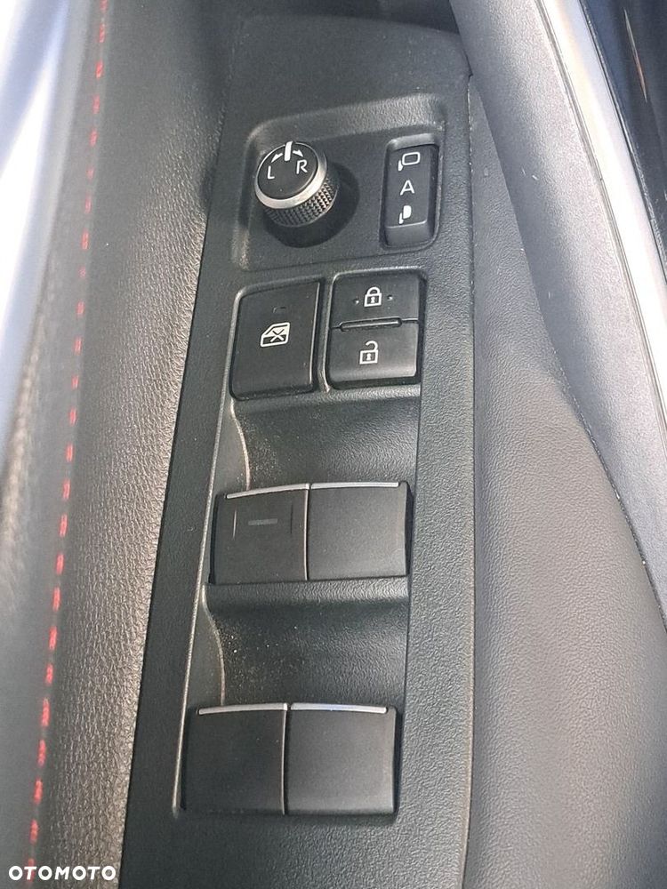 Toyota Corolla 2.0 Hybrid GR Sport Dynamic - 17
