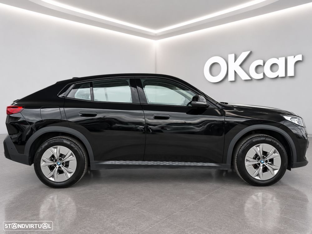 BMW iX2 eDrive20 - 8
