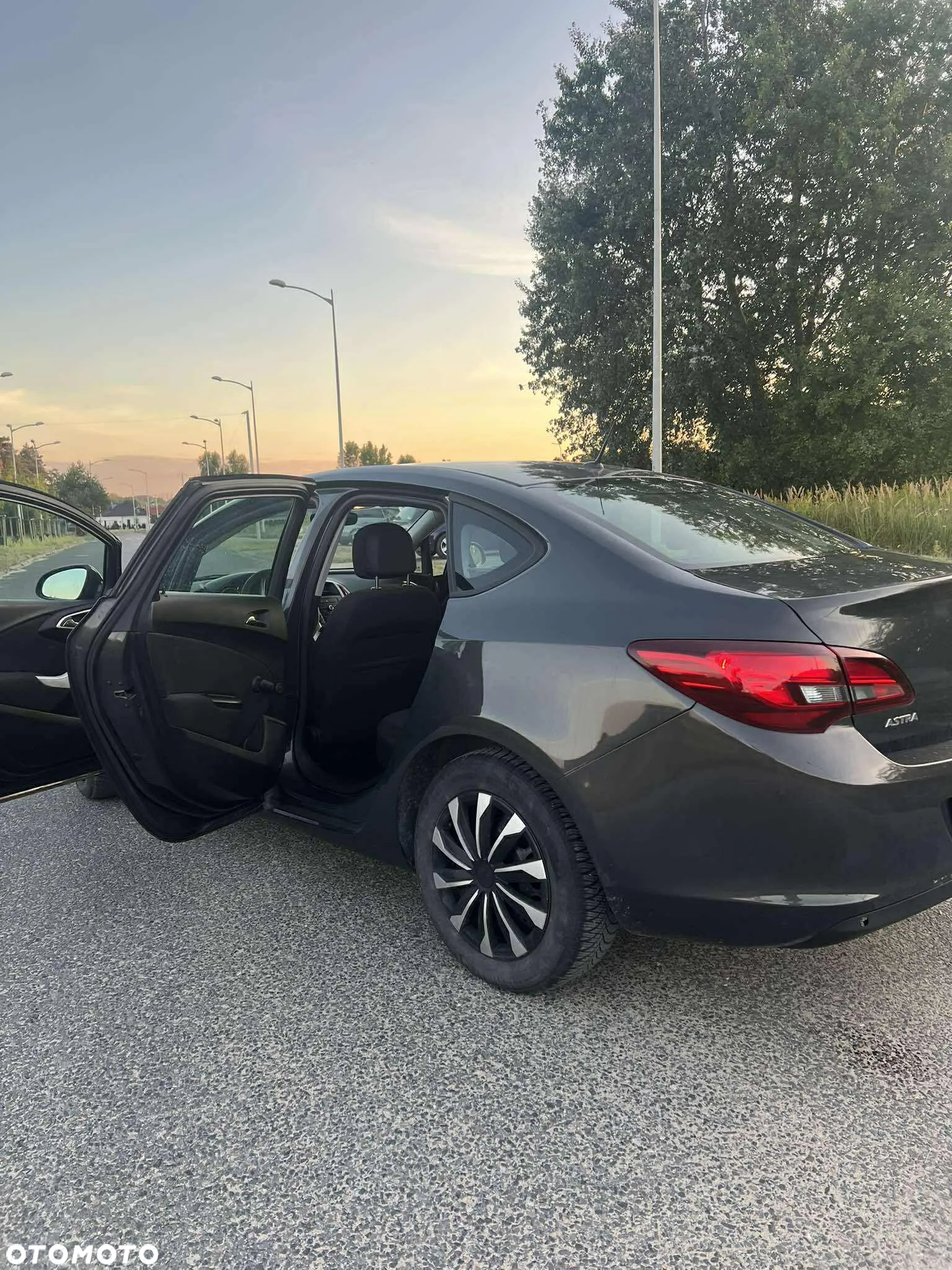 Opel Astra IV 1.4 Active - 3