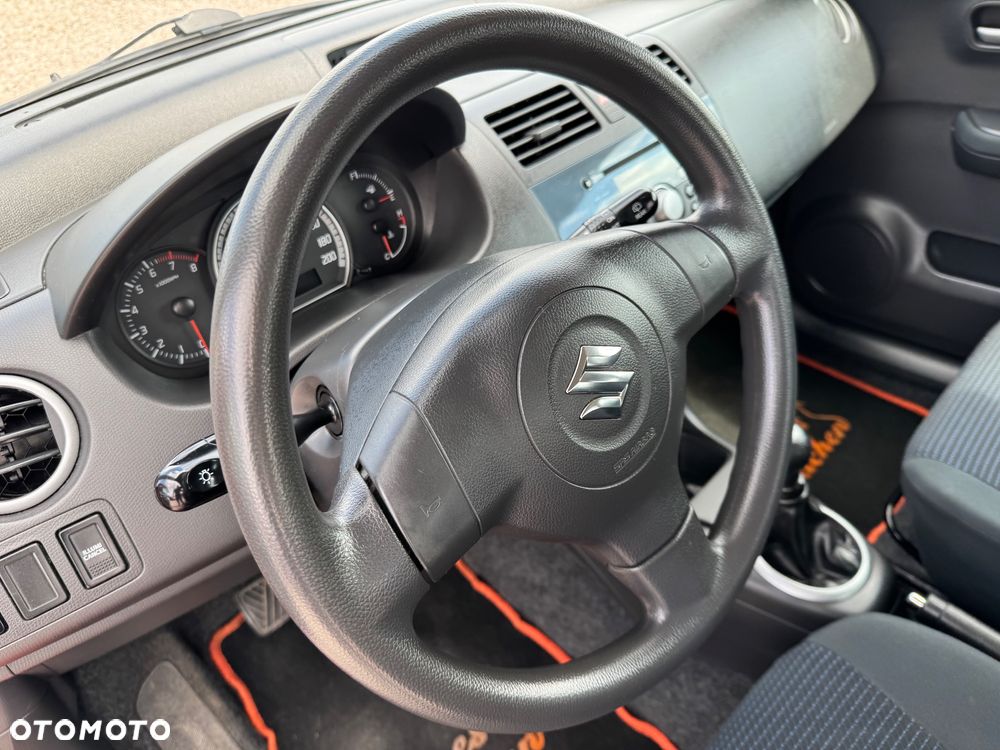 Suzuki Swift - 14
