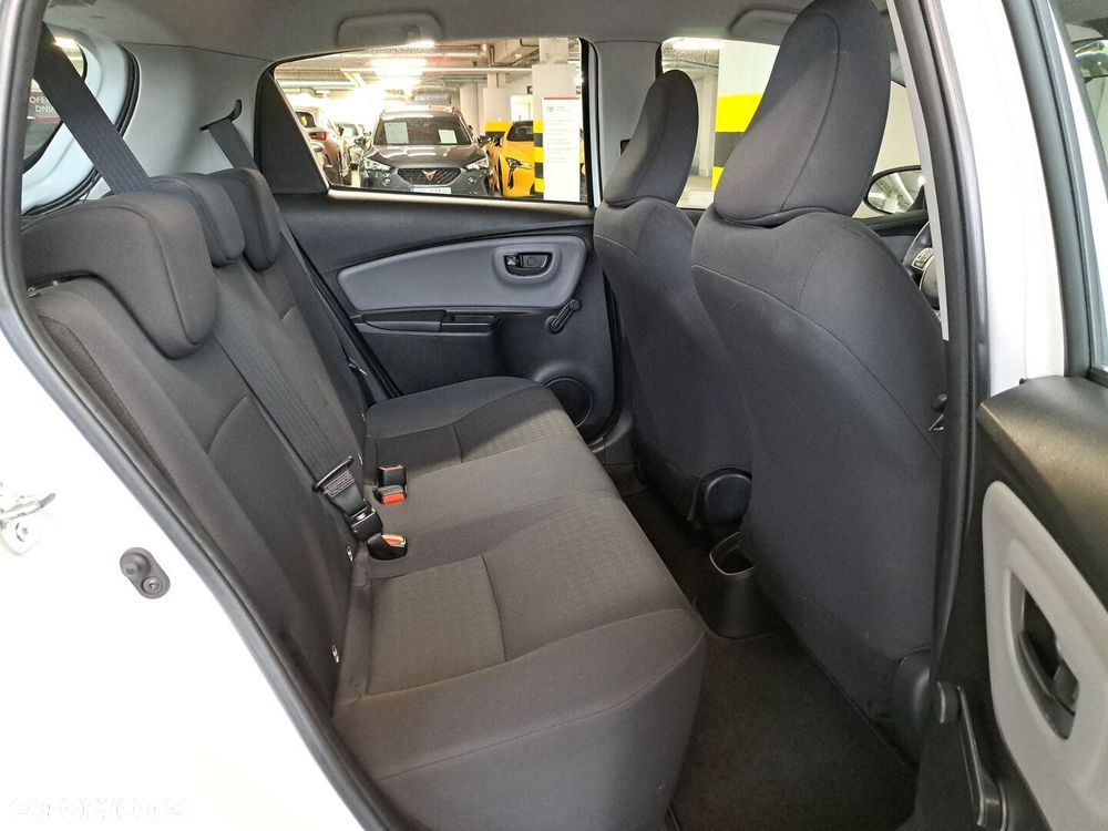 Toyota Yaris - 15