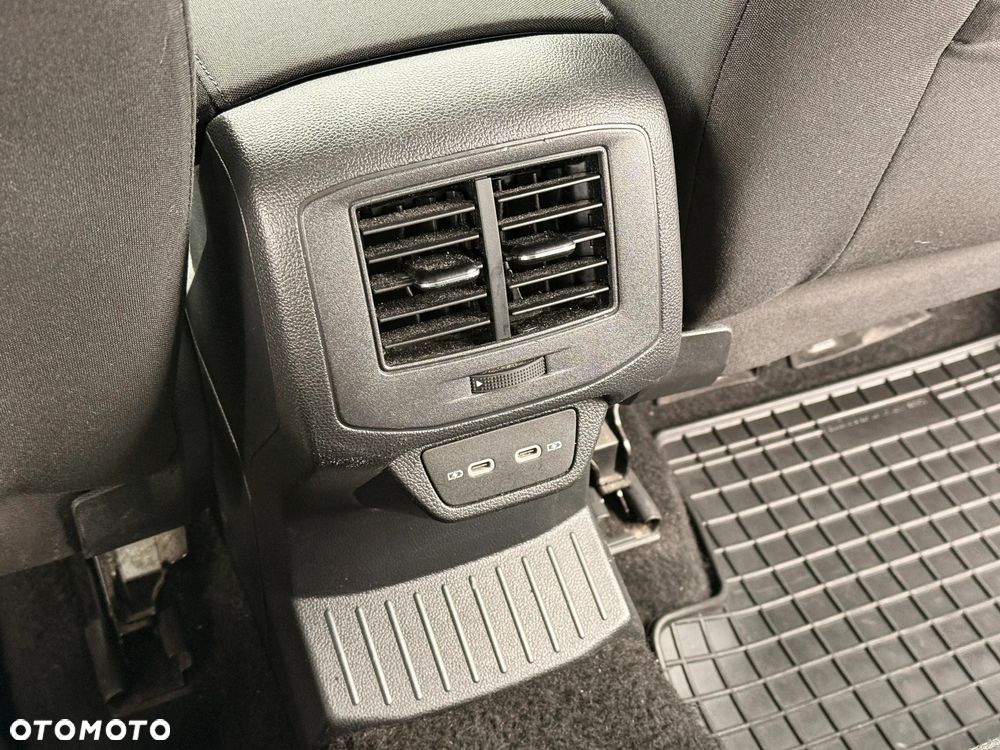 Volkswagen T-Roc 2.0 TDI SCR DPF Advance - 32