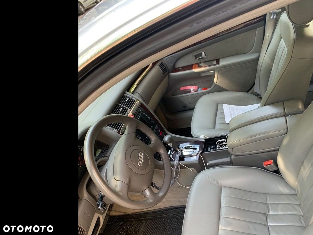 Audi A8 4.2 Quattro - 13