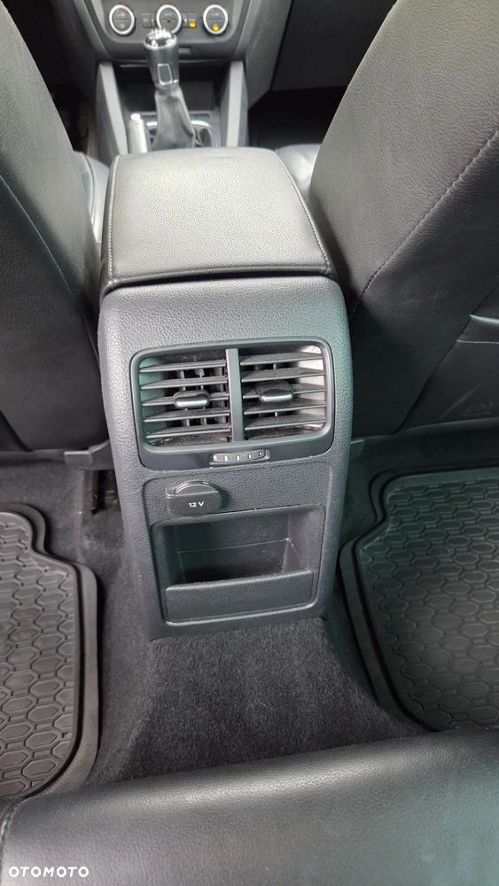 Volkswagen Jetta - 34