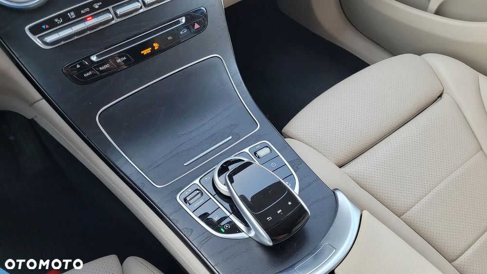 Mercedes-Benz GLC - 27