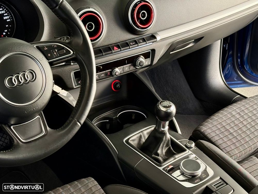 Audi A3 1.2 TFSI S line Sport Pack - 14
