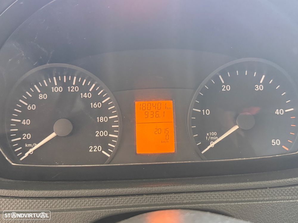 Mercedes-Benz Vito 113 CDI 9 Lugares - 13