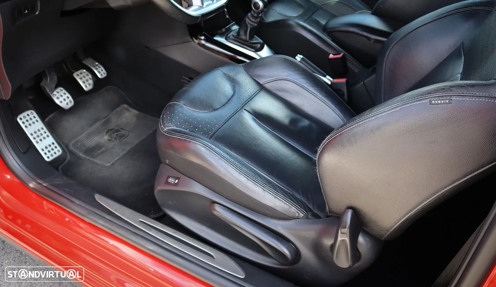 Citroën DS3 1.6 HDi Airdream Sport Chic — fotografia 15