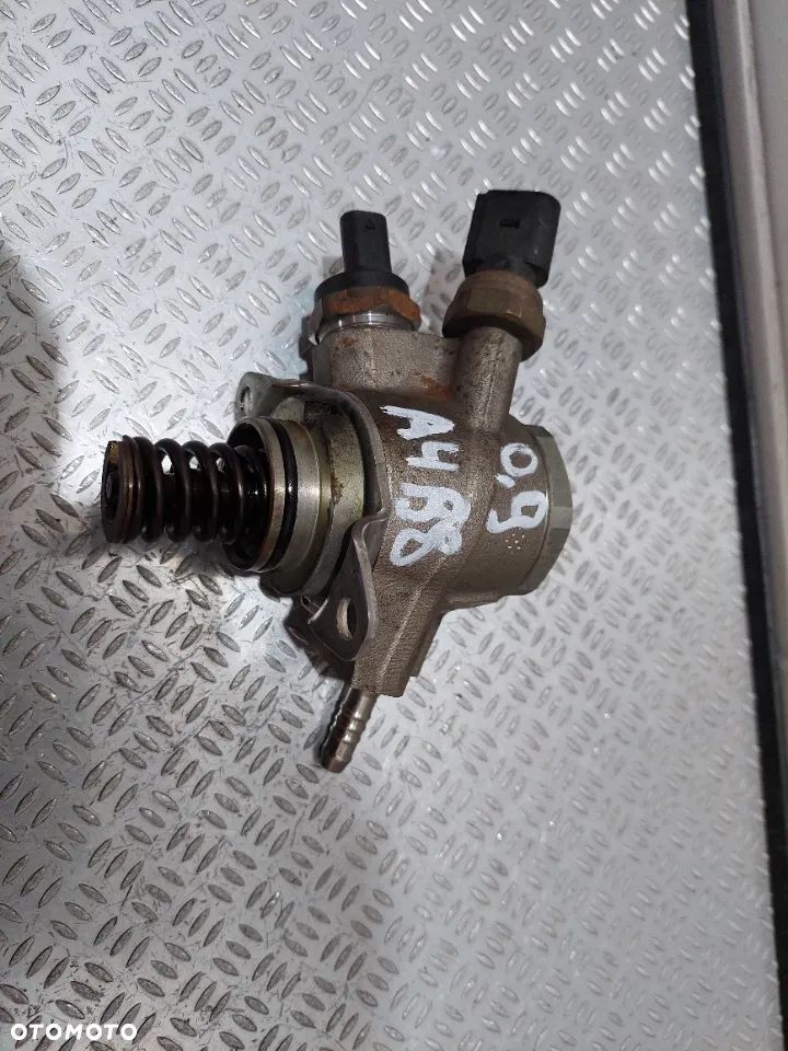 POMPA PALIWA AUDI A4 B8 3,2V6 TFSI R2009 - 1