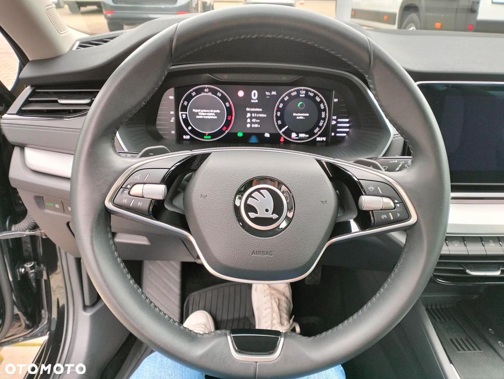 Skoda Octavia 1.5 TSI mHEV Selection DSG - 8