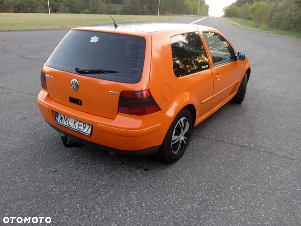 Volkswagen Golf - 4