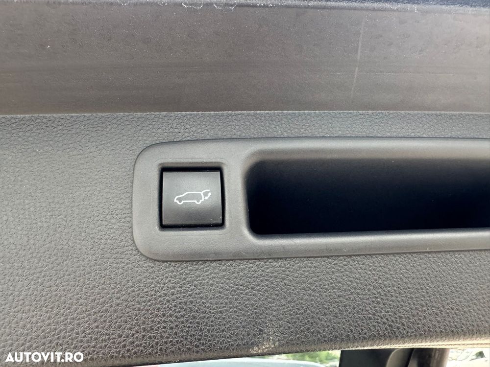Toyota Highlander 2.5 L Hybrid Dynamic Force 248CP Exclusive Metallic - 25