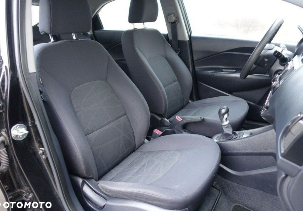 Kia Rio - 16