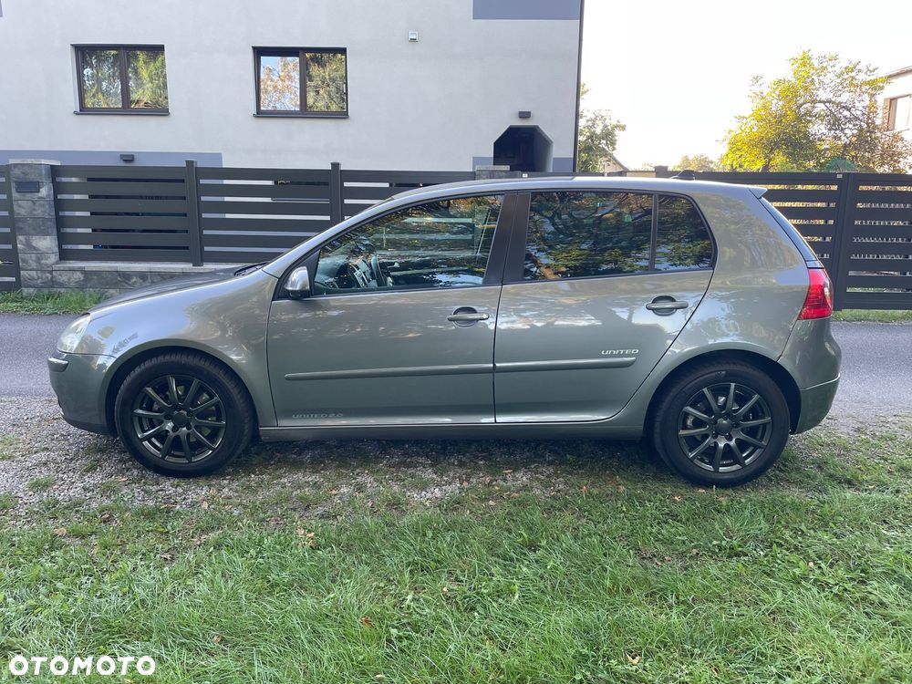 Volkswagen Golf 2.0 TDI United - 4
