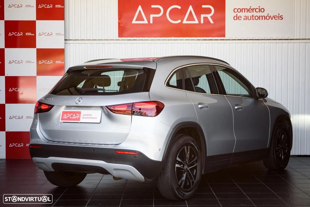 Mercedes-Benz GLA 180 d Style - 4