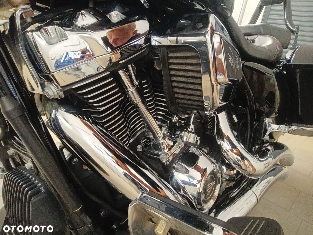 Harley-Davidson Touring Street Glide - 4