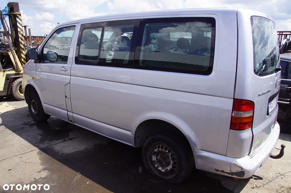 Auto na części 692324777 transporter T5 caravelle 1.9 TDI AXB skrzynia FJL lakier la7w ćwiartka drzwi zderzak maska lampa silnik skrzynia wtryskiwacz felga amortyzator fotele skup aut złomowanie kasacja szrot złomowisko skup aut - 3