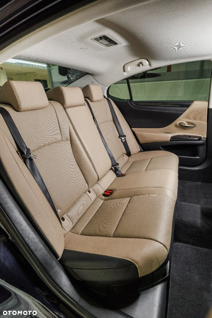 Lexus ES - 22