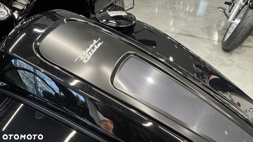 Harley-Davidson Touring Road Glide - 10